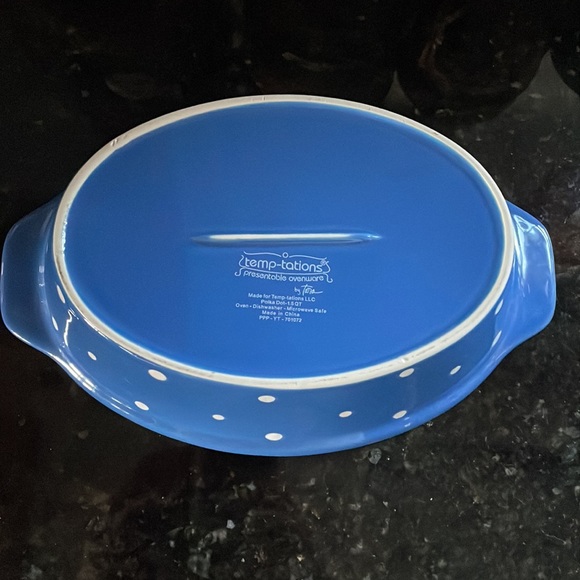 Temptations 1.5 Qt. Baking Dish. Blue & White Polka Dot Pattern. EUC - Picture 7 of 9